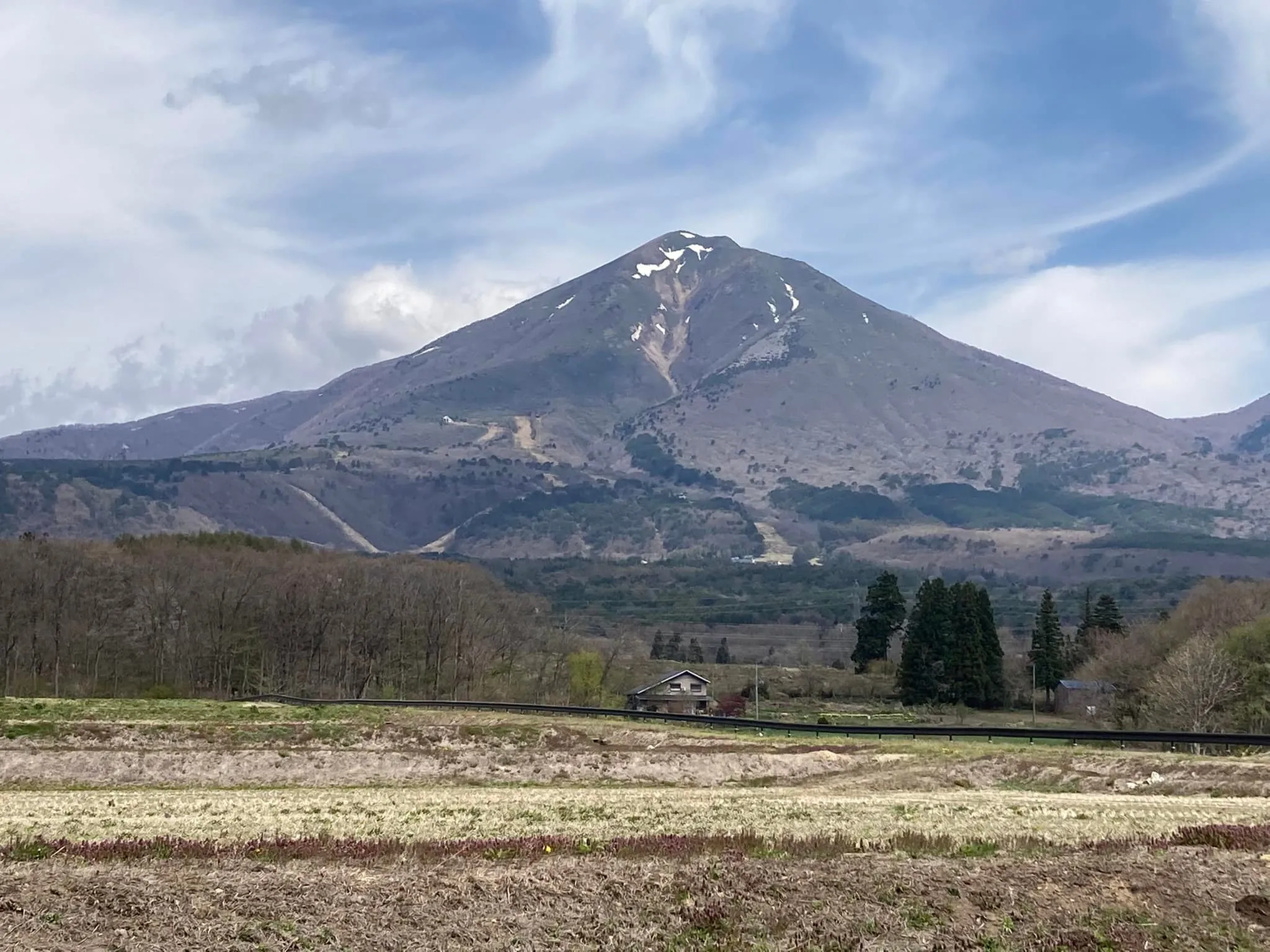 今日は朝イチから磐梯山⛰五色沼へ行きました🚙