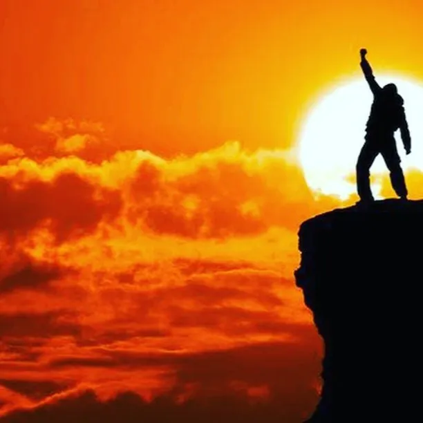 名古屋を拠点に全国で活動する経営コンサルタントの毛利京申（も...