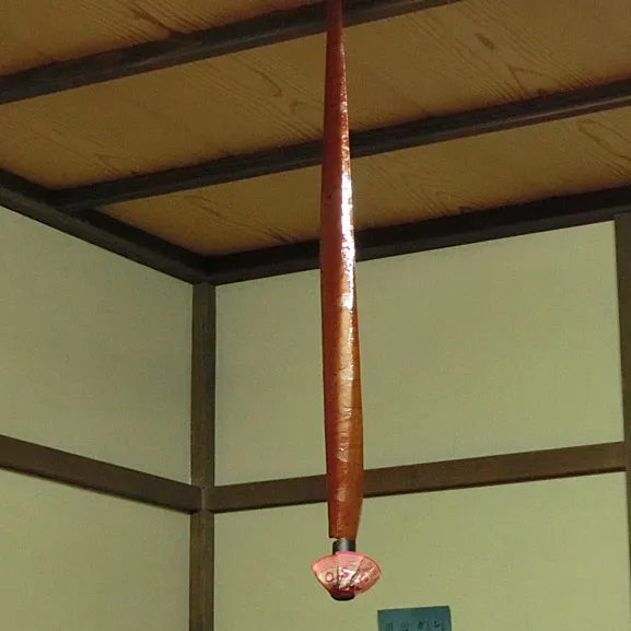 『ハエ取り紙の逆襲』